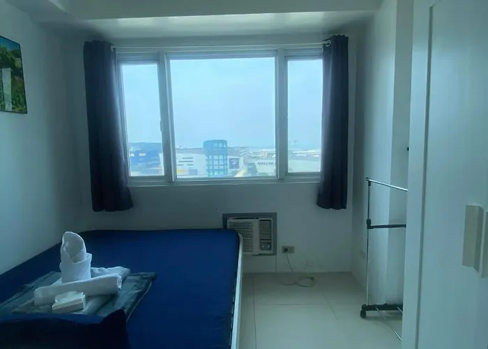 Sea Near Moa By Rhudz Apartment Manila